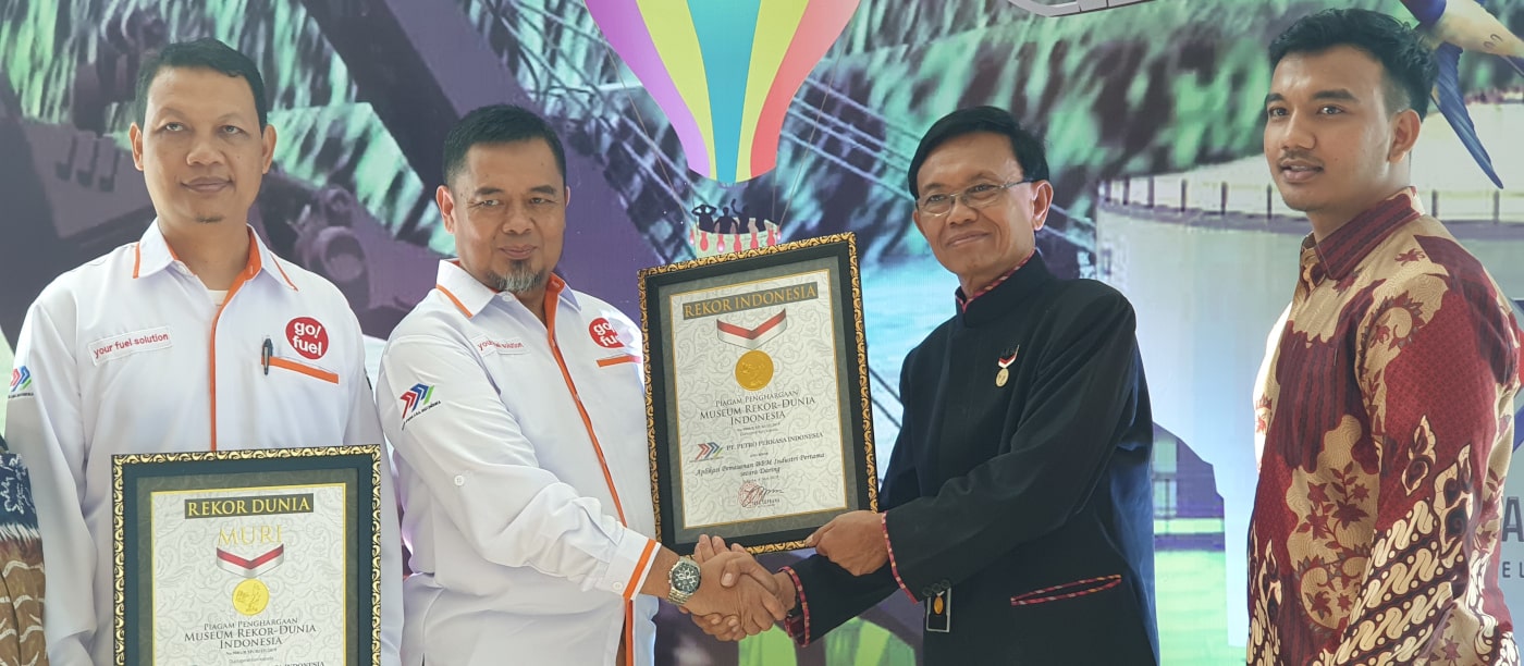 Quester Meraih MURI sebagai Truk Tangki BBM bertematik