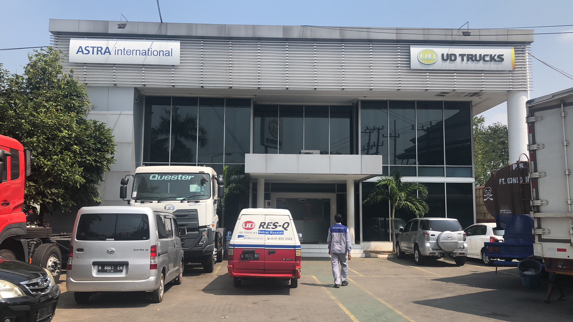 PT AI – UD TRUCKS SALES OPERATION Cabang Surabaya Waru