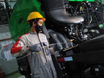 Tips Melakukan Perawatan Truk untuk Mendapatkan Performa yang Lebih Maksimal