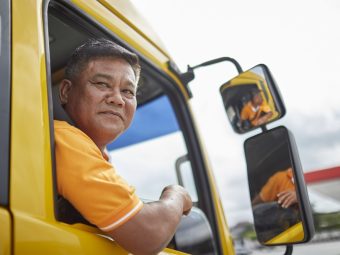 Dampak Idling pada Truk, Bagaimana Cara Mengatasinya Agar Tetap Aman?