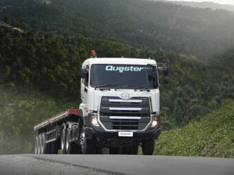 Mengendarai Truk Odol, Apa Saja Bahaya yang Mengintainya?