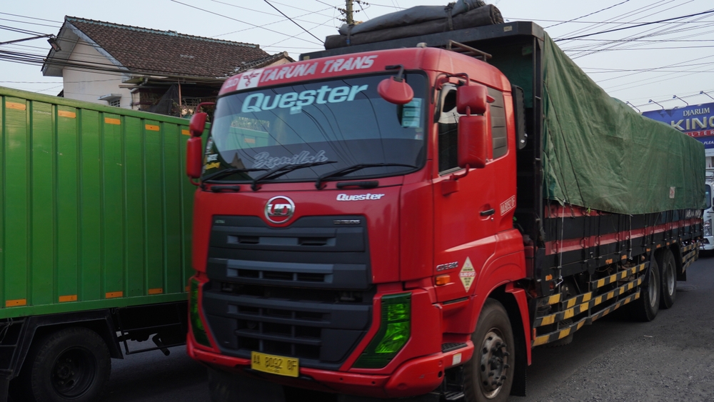 Perbedaan Truk Engkel dengan Truk Double Engkel, Cek Langsung