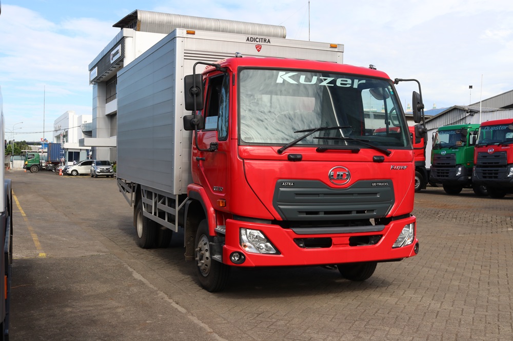 Berapa Kapasitas Truk Box? Digunakan untuk Apa Saja?