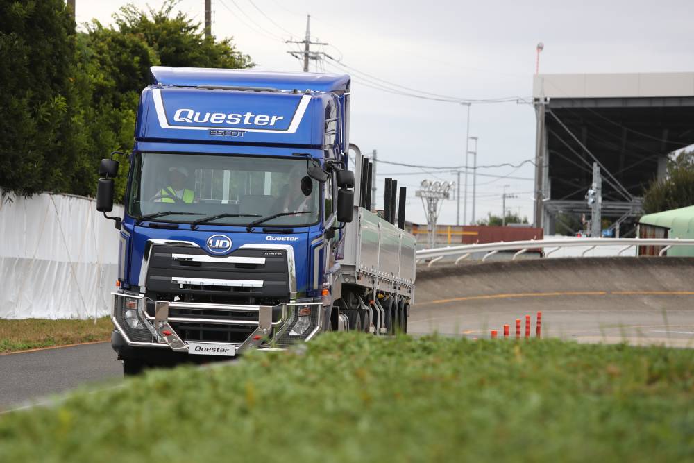 Panduan Mengoperasikan Truk untuk Mendukung Transportasi Andal