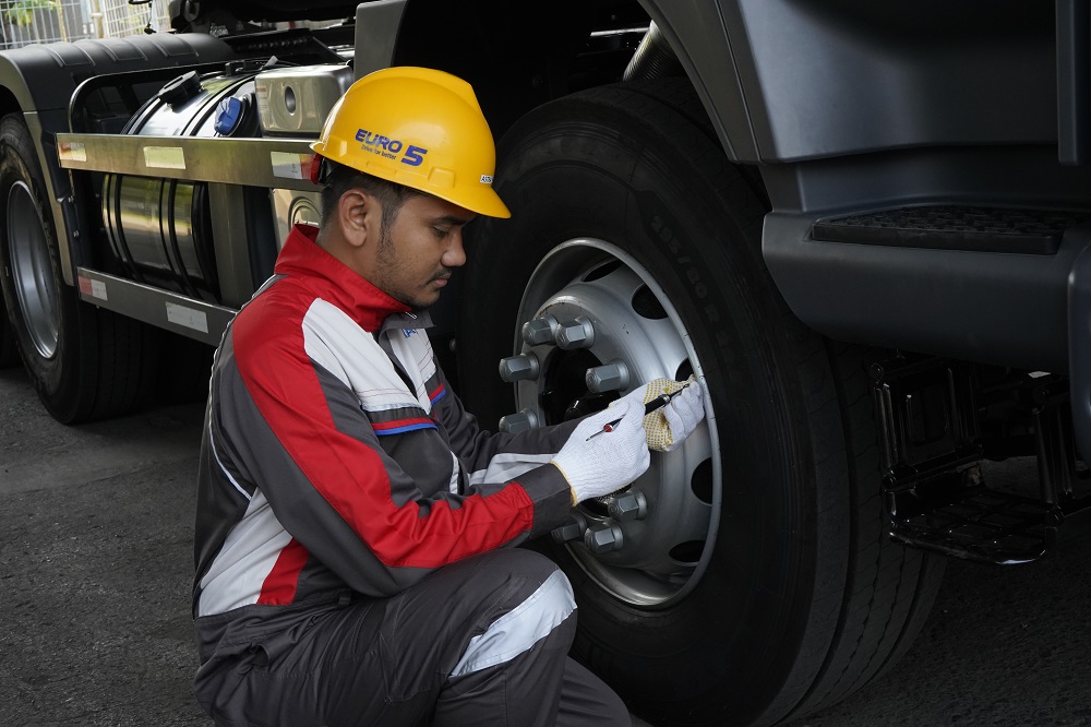 Mengenal Prosedur Darurat pada Truk Quester dan Penjelasannya